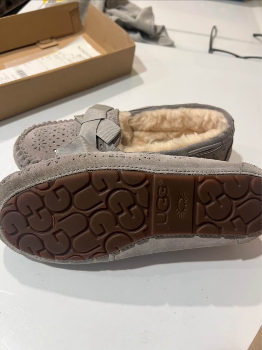 UGG - Picture 2 of 3